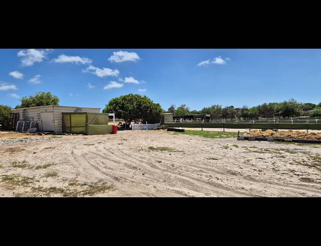 10,743M² SMALLHOLDING FOR SALE IN MORNING STAR